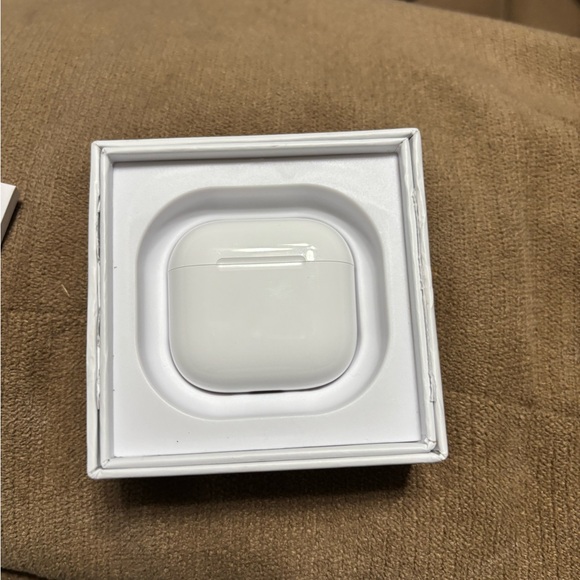 Apple AirPods 4 (ANC) With Box